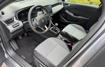 Autopůjčovna Renault Clio MT Praha