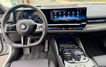 Autopůjčovna BMW 520d Touring Praha