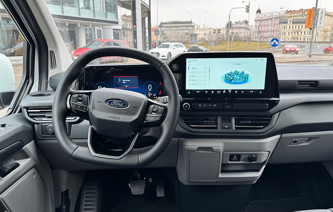 Аренда Ford Tourneo Custom 9PAX в Праге