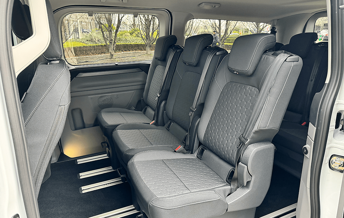 Аренда Ford Tourneo Custom 9PAX в Праге