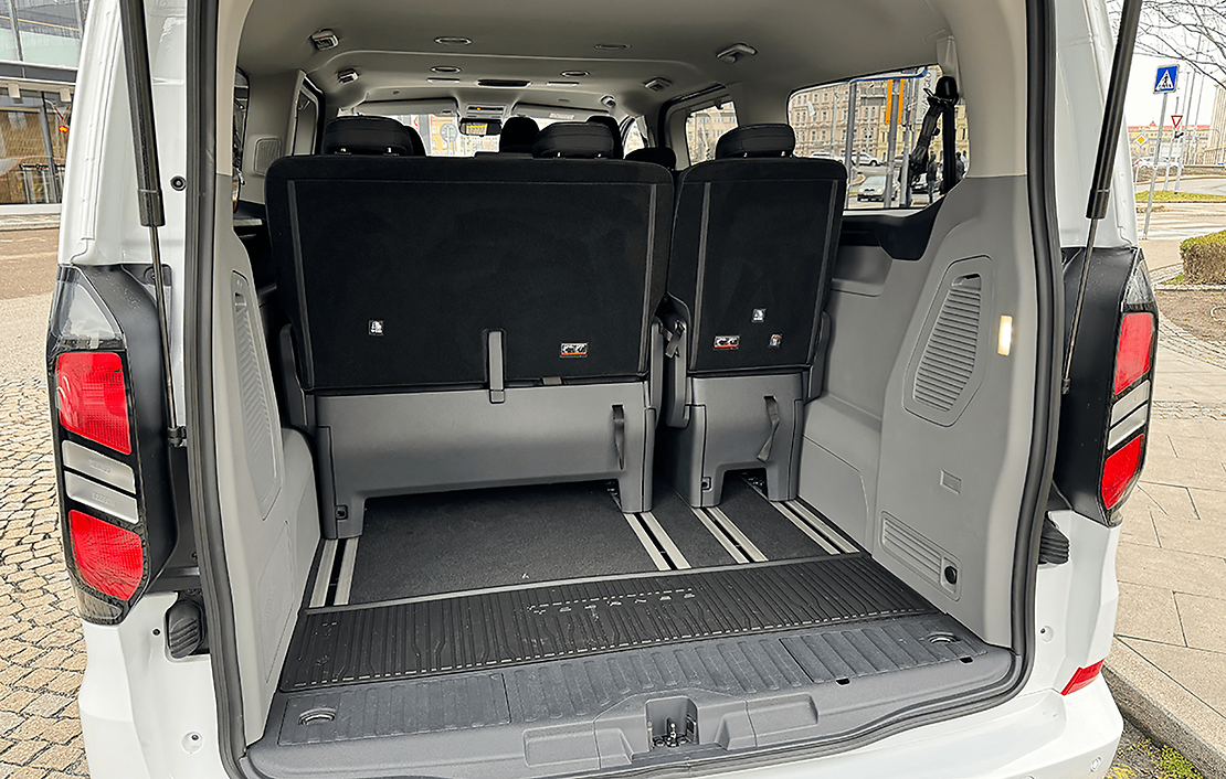 Аренда Ford Tourneo Custom 9PAX в Праге