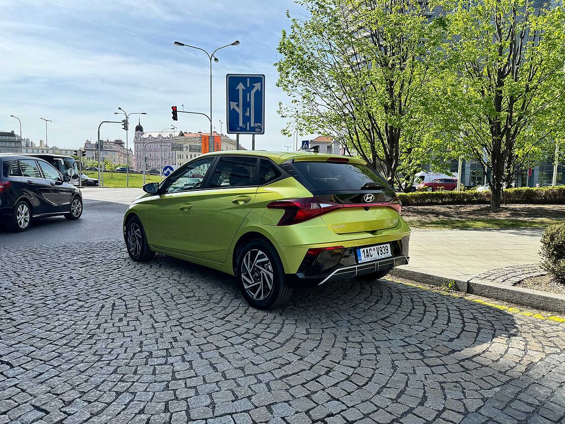 Аренда Hyundai i20 AT в Праге