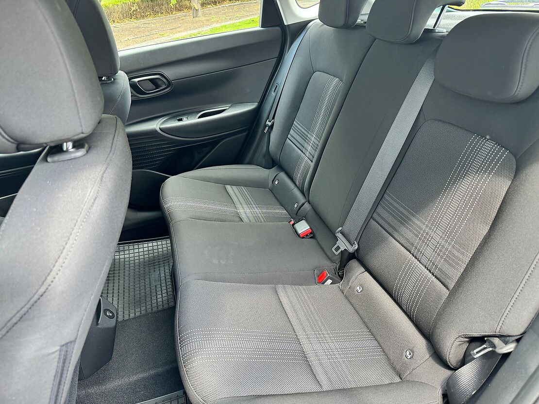 Biluthyrning Hyundai i20 MT i Prag
