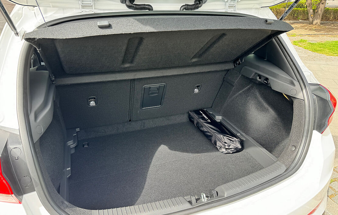 Аренда Hyundai i30 AT в Праге