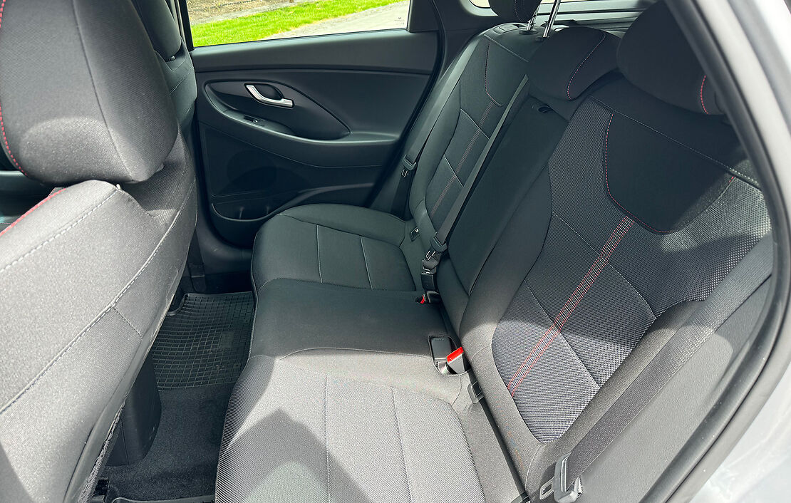 Аренда Hyundai i30 Combi AT в Праге