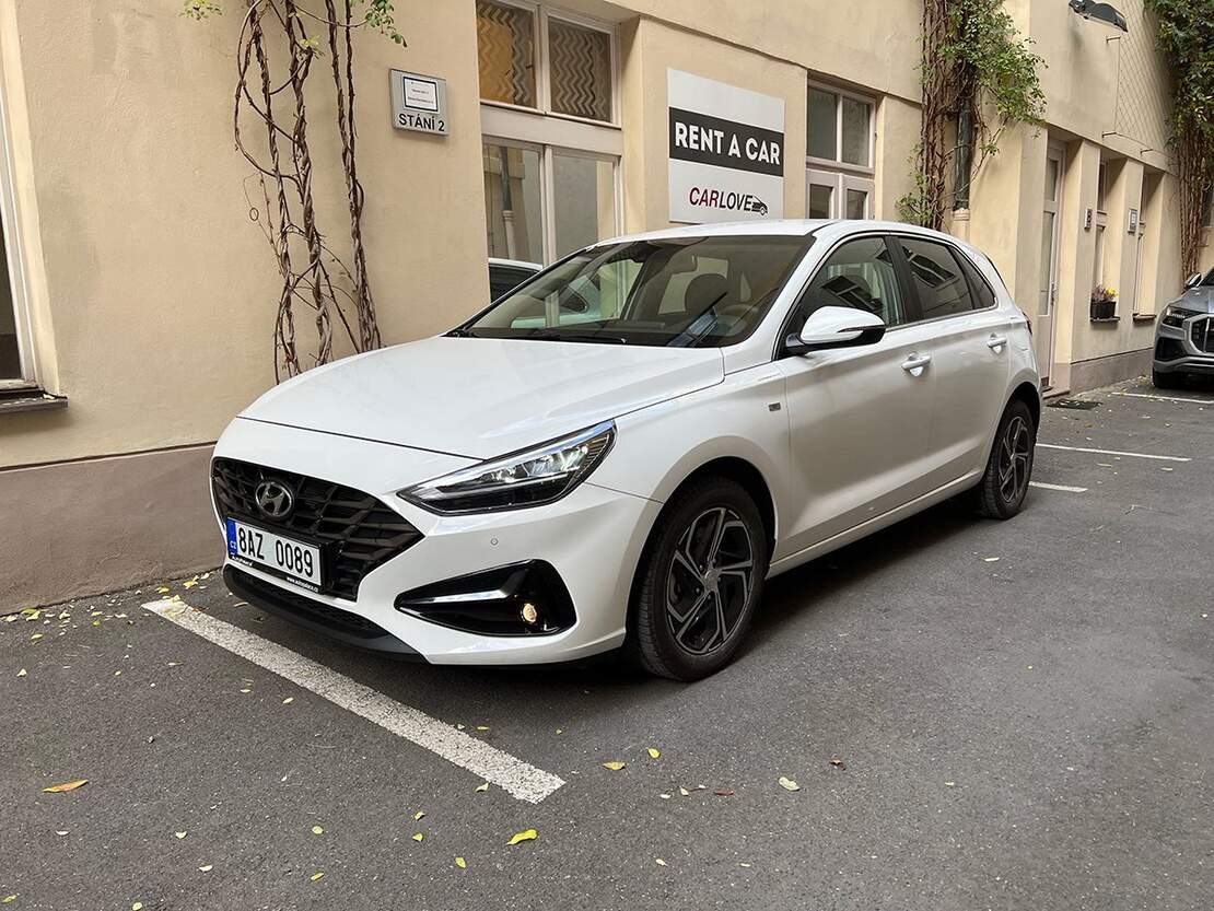 Car rental Hyundai i30 MT in Prague