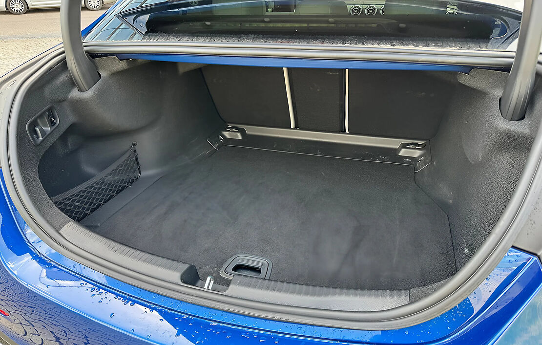 Аренда Mercedes C Class в Праге