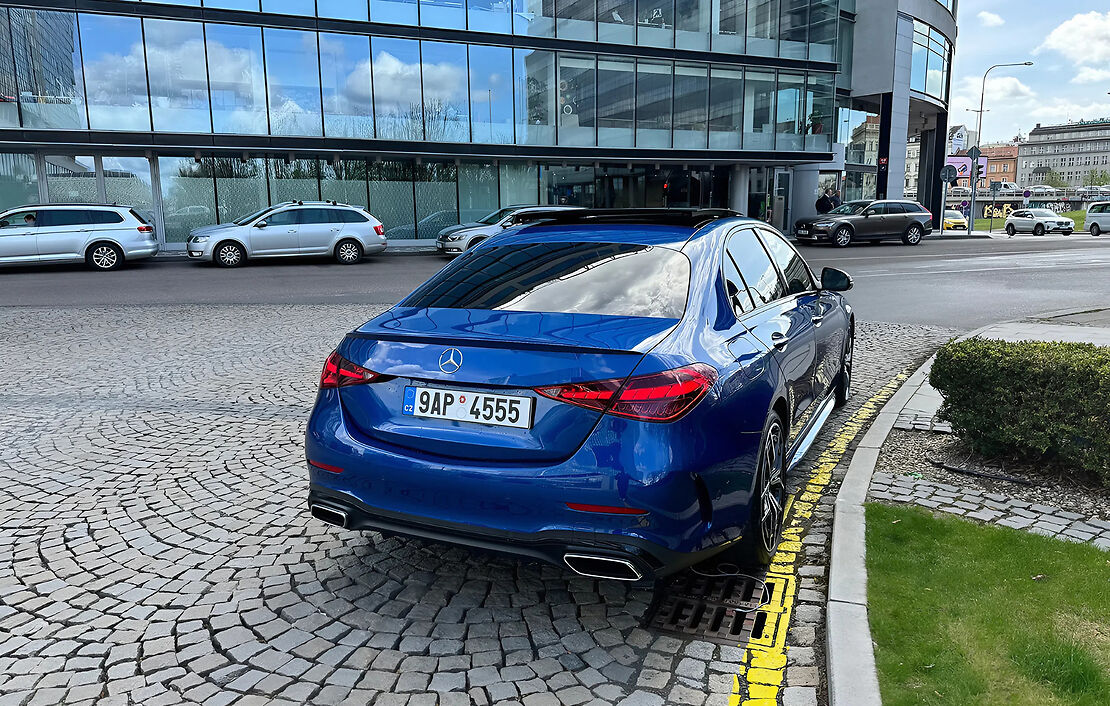 Аренда Mercedes C Class в Праге