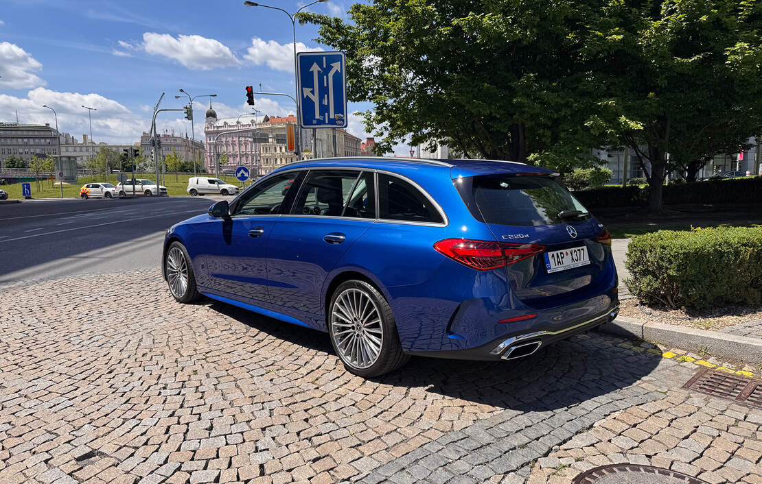 Autopůjčovna Mercedes Benz C combi Praha