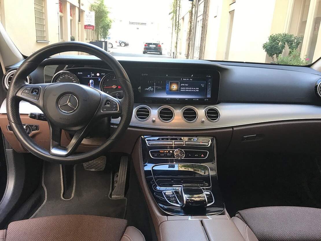 Car rental Mercedes E-class in Prague