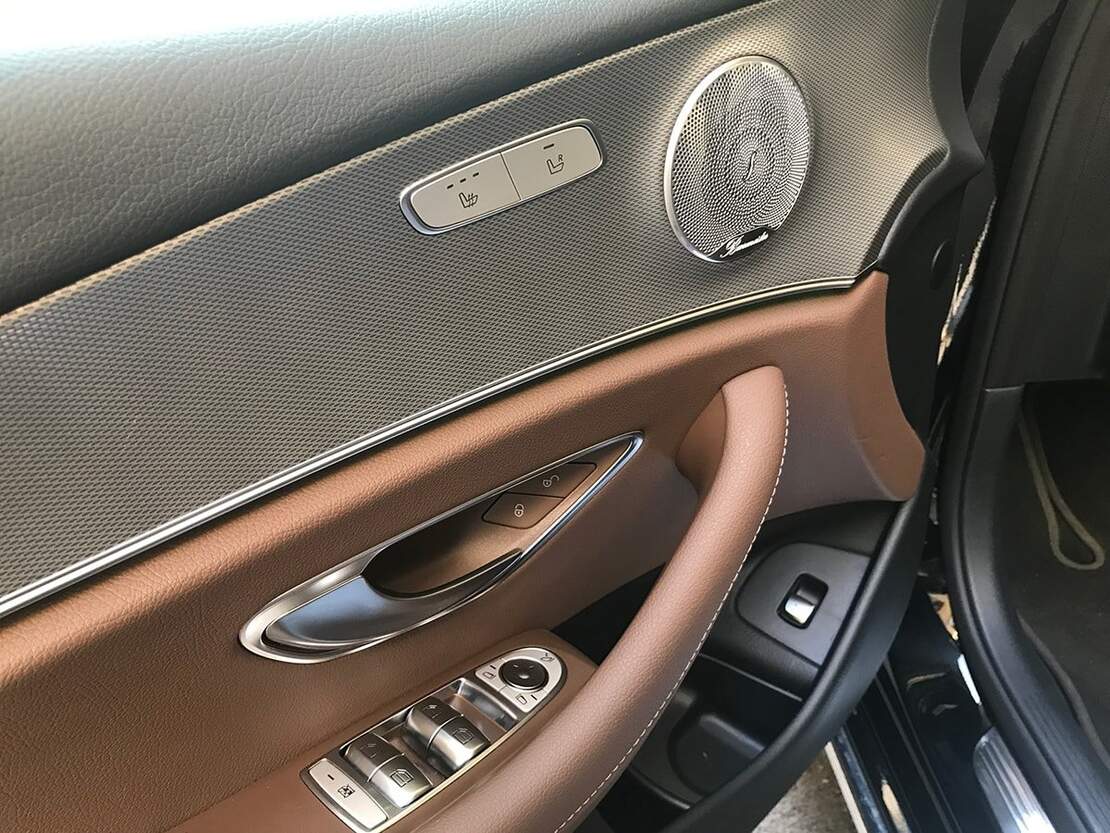 Car rental Mercedes E-class in Prague
