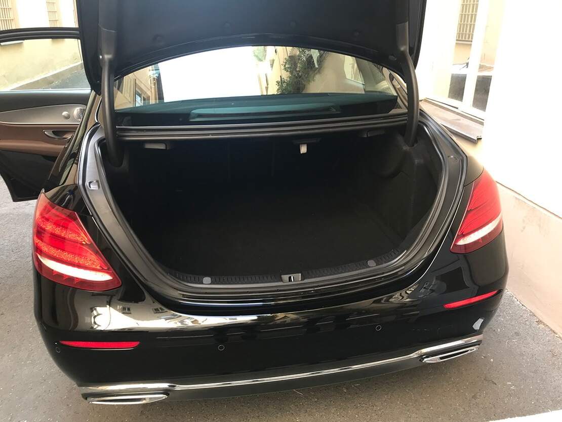 Car rental Mercedes E-class in Prague