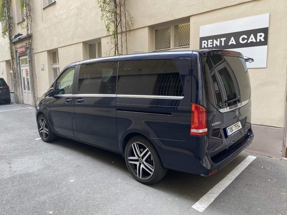 Car rental Mercedes V-class in Prague