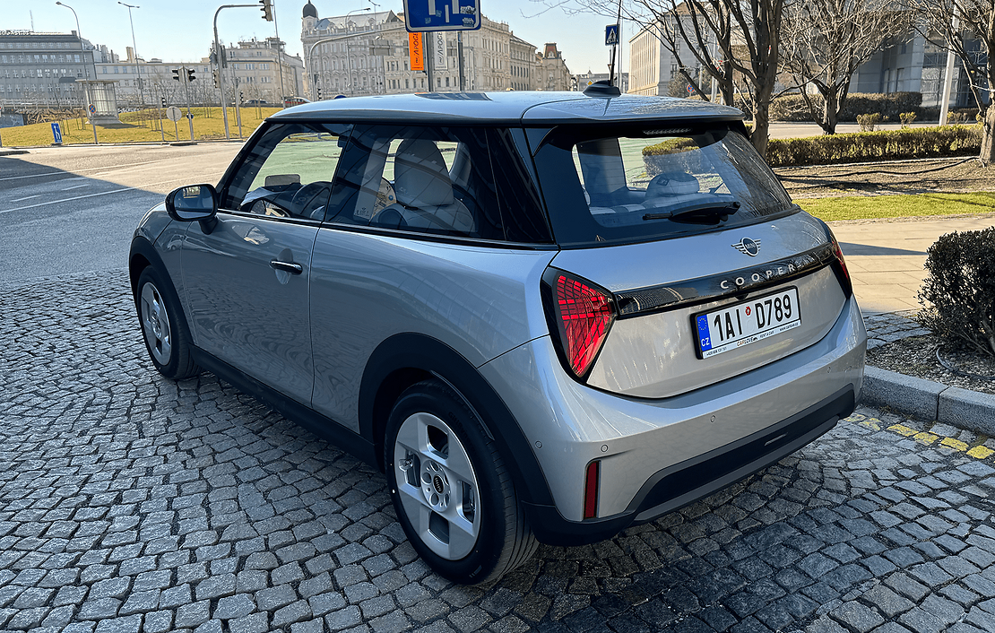 Autopůjčovna Mini Cooper Praha