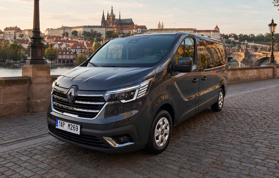 Autopůjčovna Renault Trafic 9seats Praha