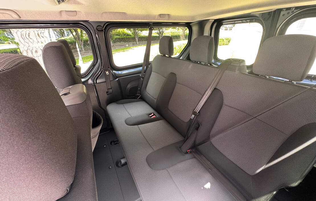 Autopůjčovna Renault Trafic 9seats Praha