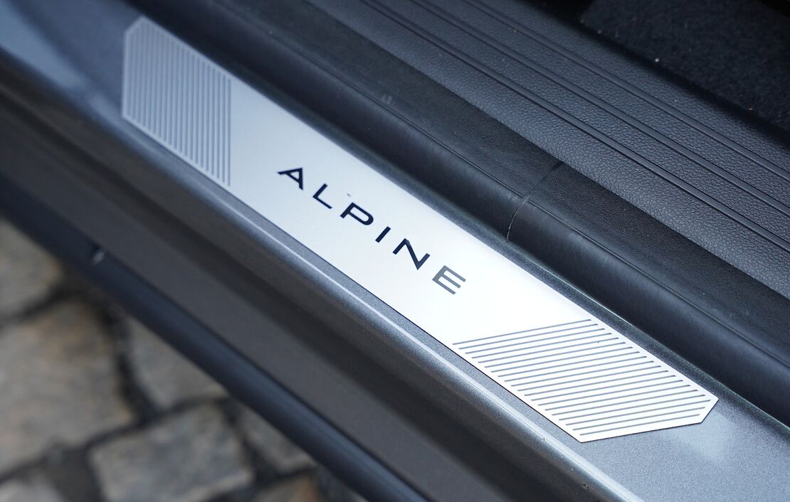Аренда Renault Rafale Esprit Alpine в Праге