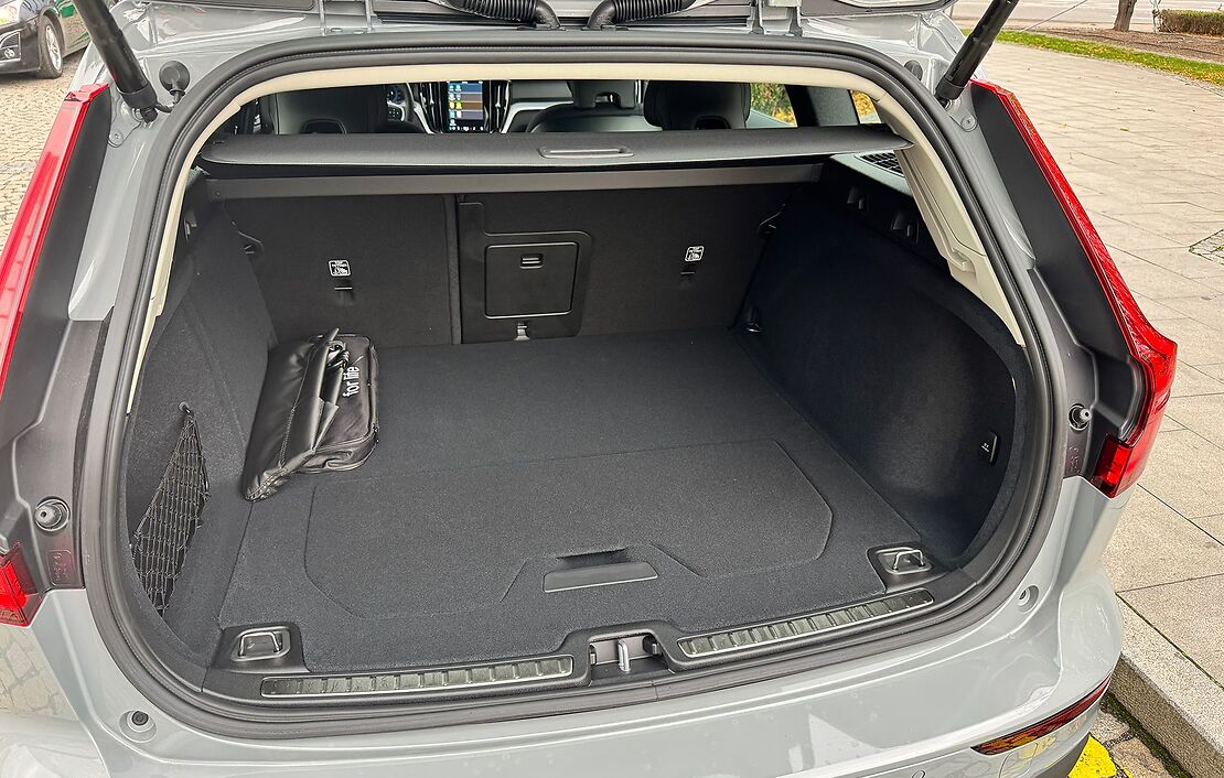 Аренда Volvo V60 в Праге