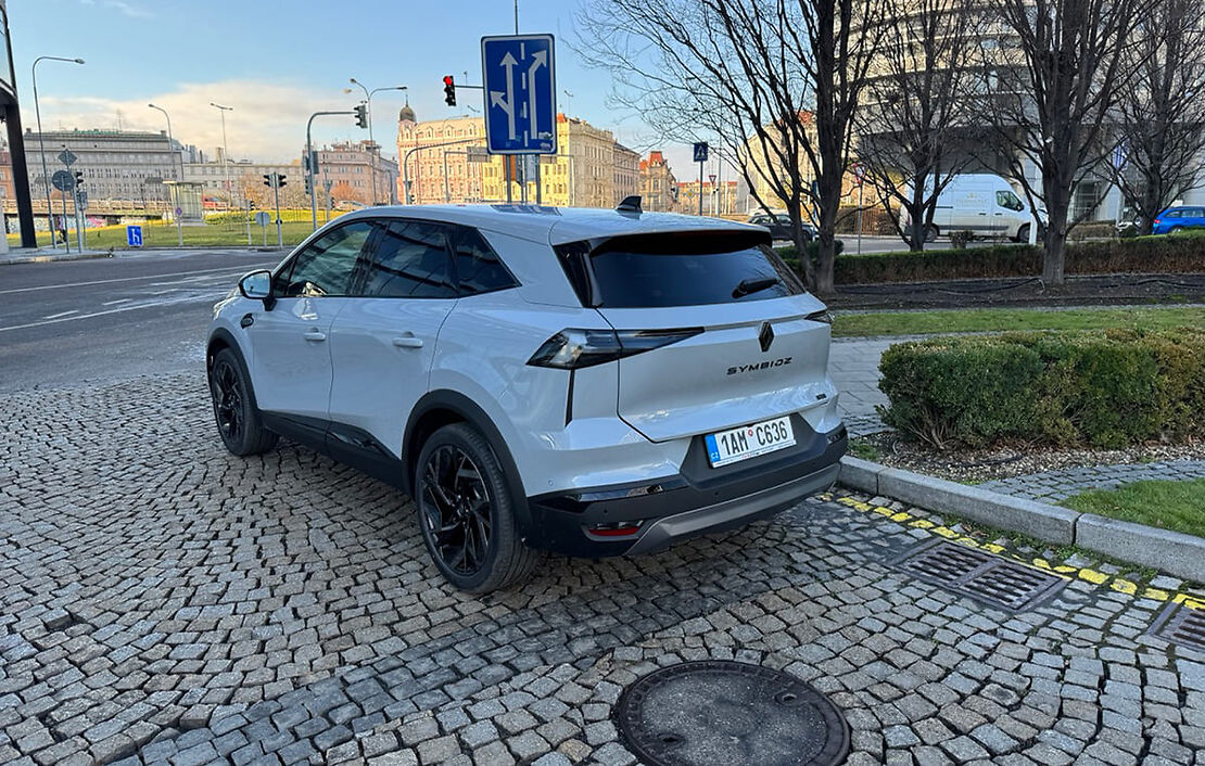 Аренда Renault Symbioz Alpine в Праге