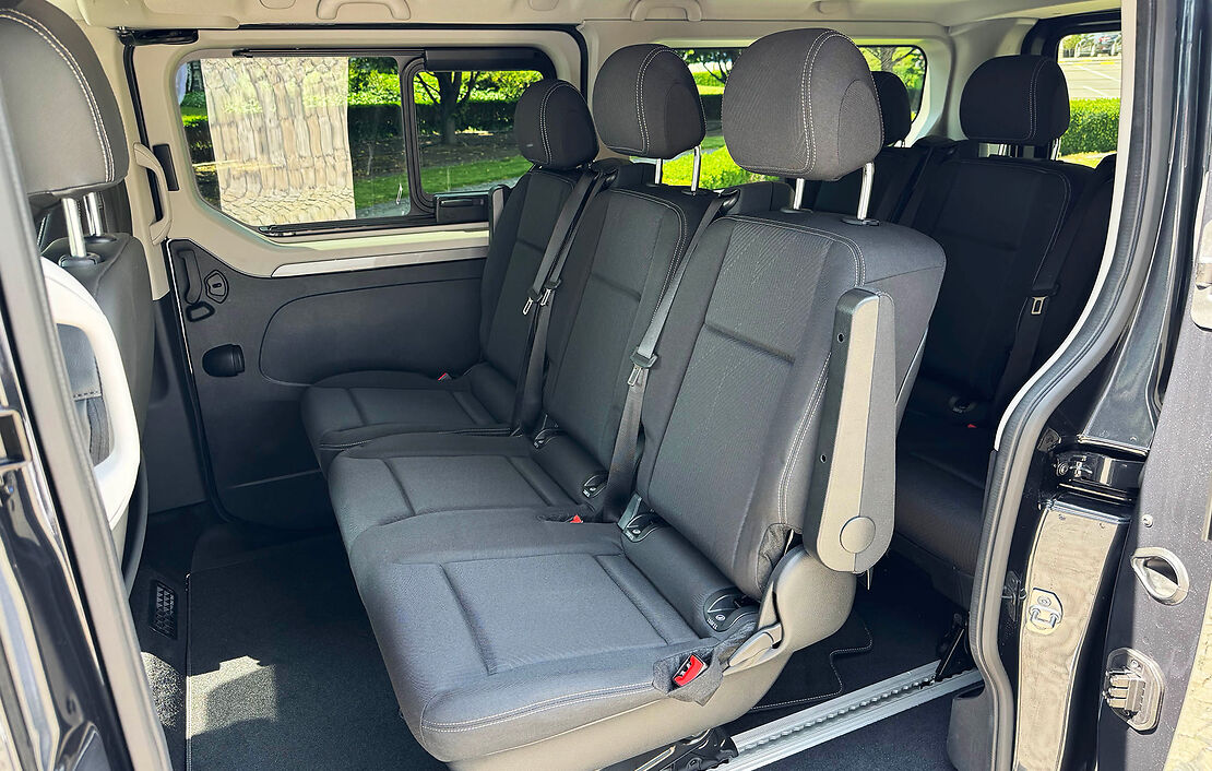 Аренда Renault Trafic 8seats в Праге