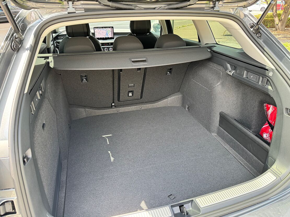 Аренда Škoda Superb Combi в Праге