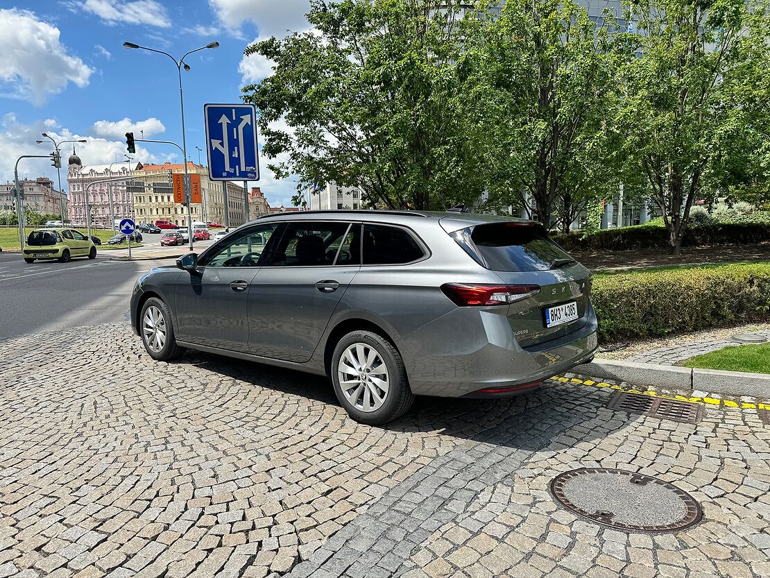 Аренда Škoda Superb Combi в Праге