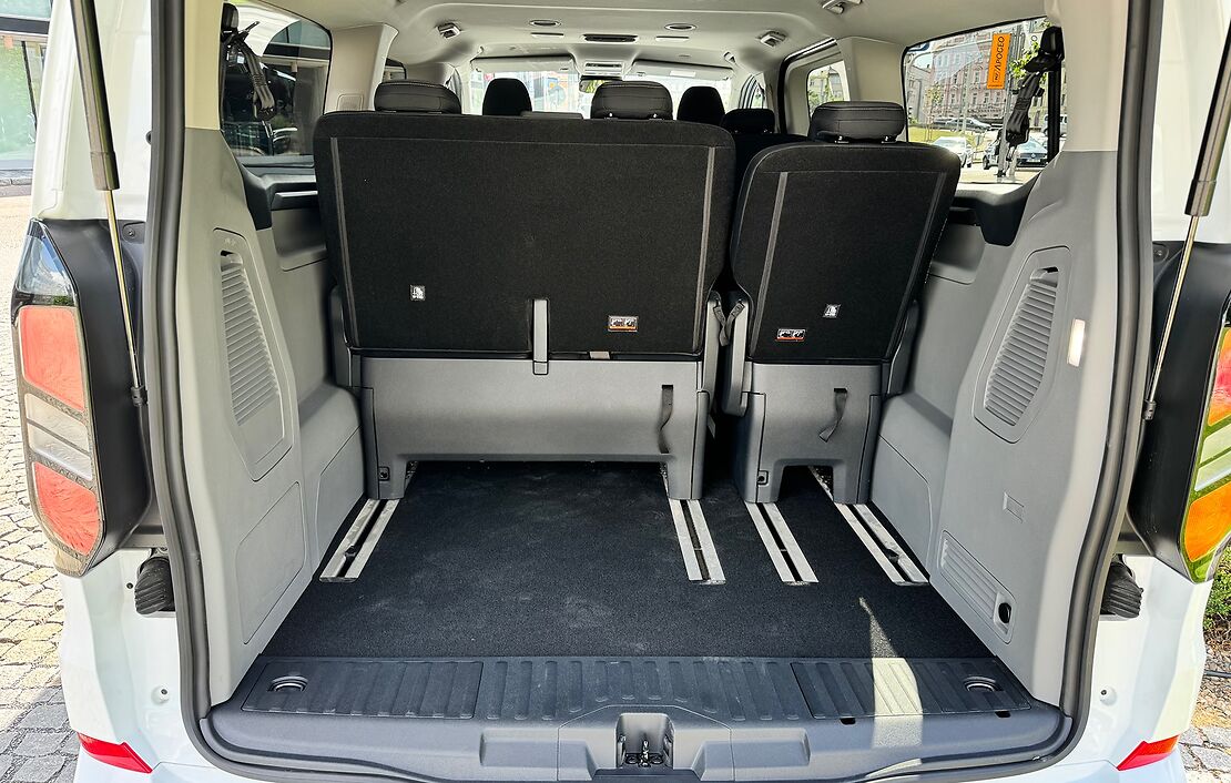 Аренда Ford Tourneo Custom 4wd в Праге