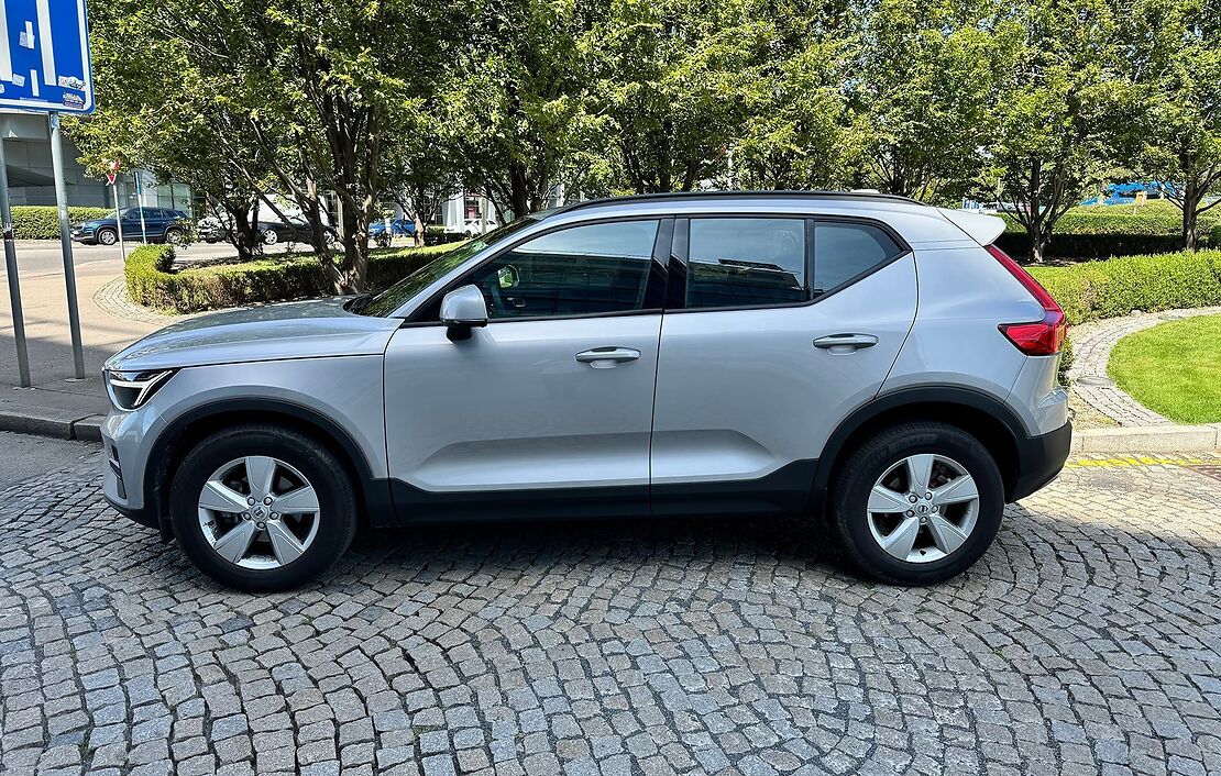 Аренда Volvo XC40 в Праге
