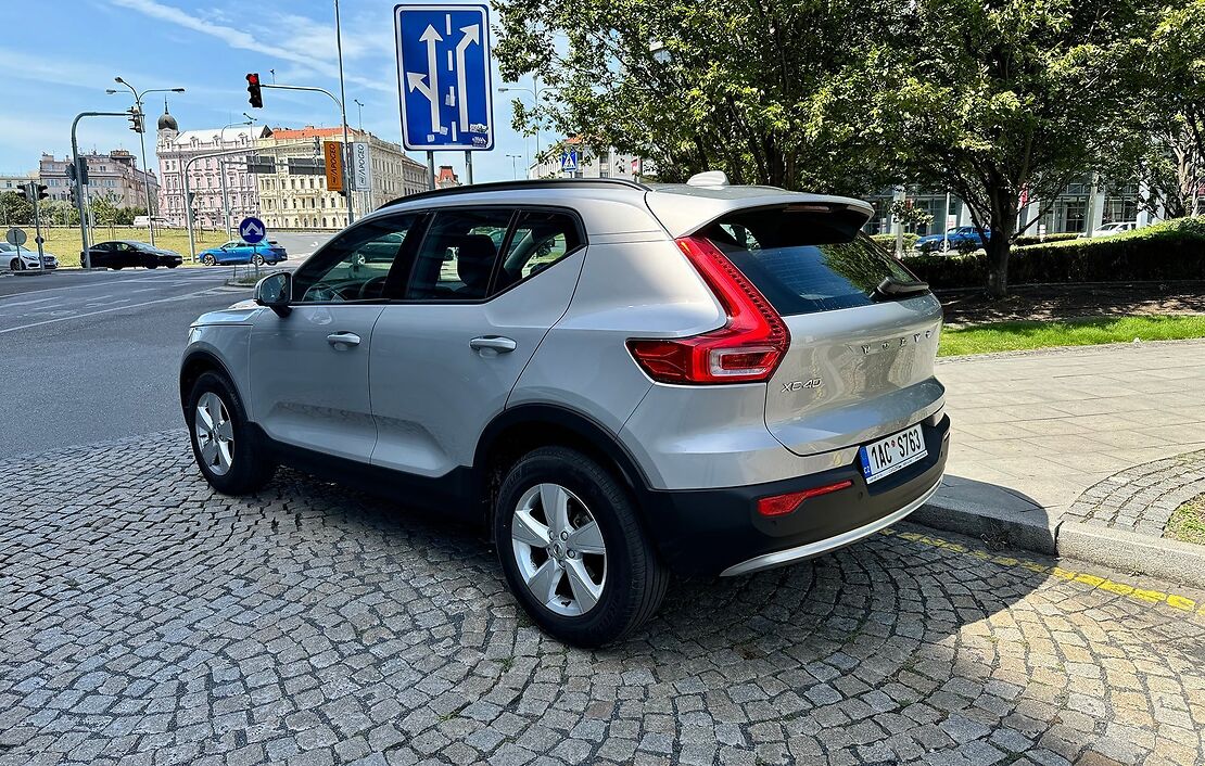 Аренда Volvo XC40 в Праге