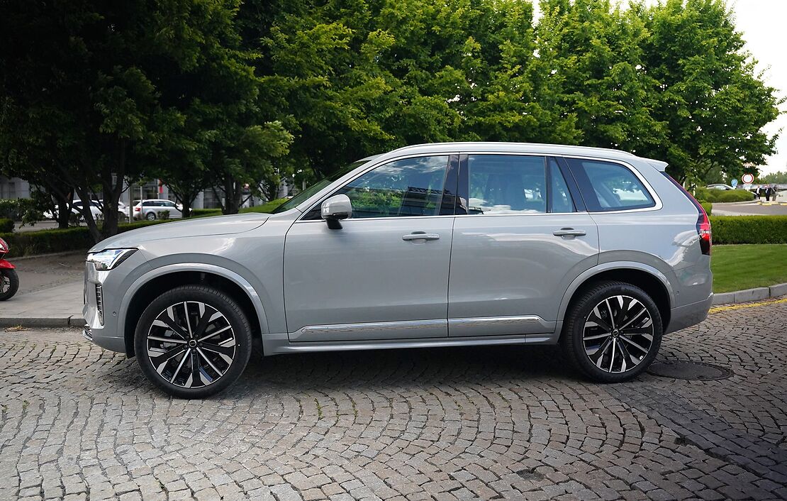 Аренда Volvo XC90 в Праге