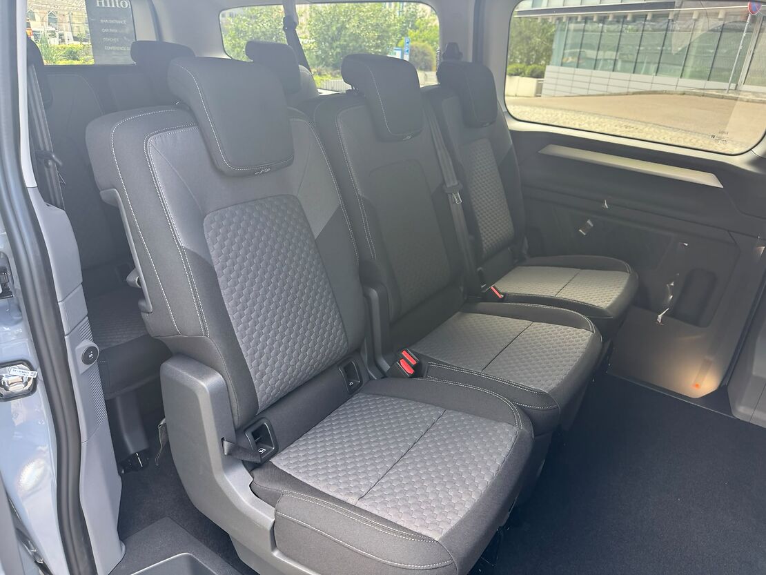 Autopůjčovna VW Caravelle 9 seats Praha