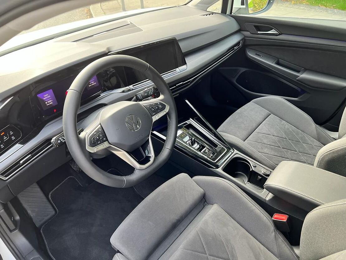 Autopůjčovna VW Golf Combi AT Praha