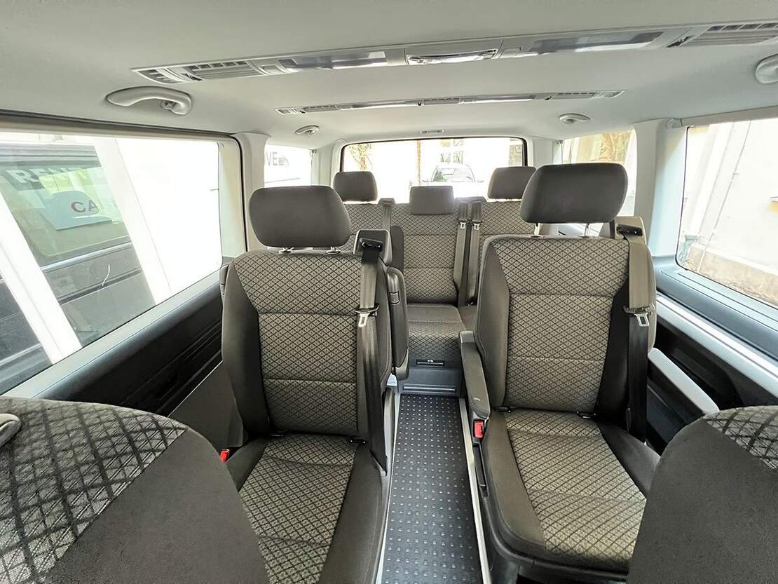 Car rental VW Multivan in Prague